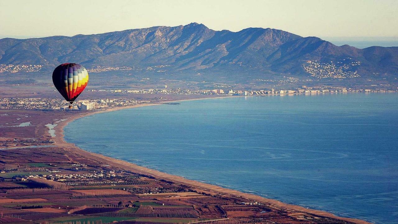 Holidays Penthouse Vues Panoramiques Sur Le Port Naval,Un Sejour Elegant Assure " Wifi Parquing Gratuit 罗萨斯 外观 照片